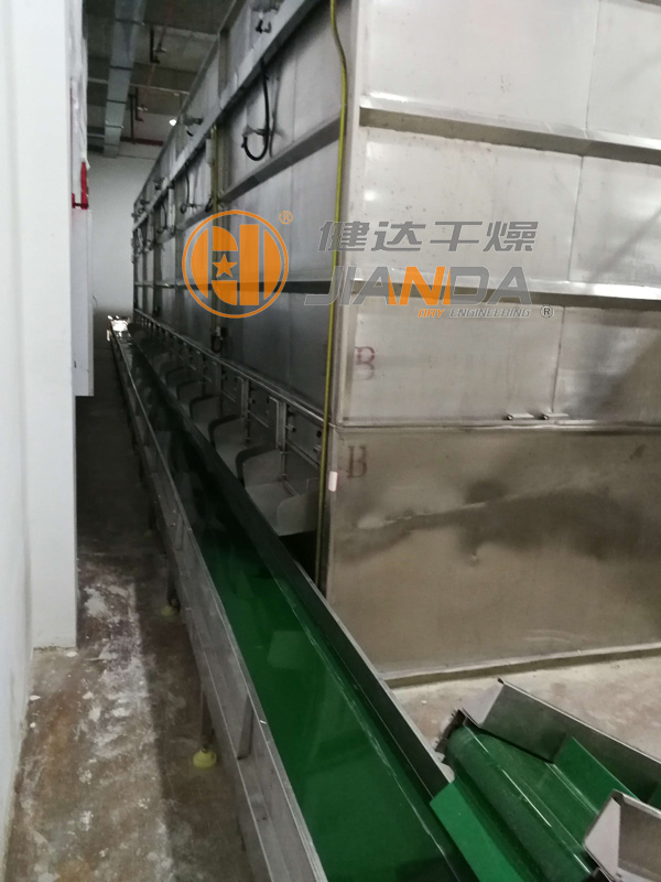 堅果干燥生產(chǎn)線出料